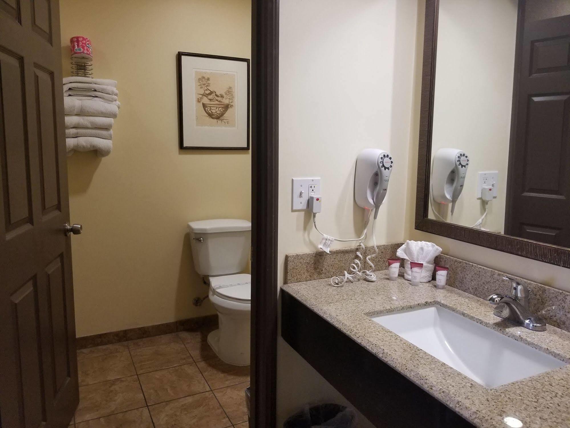 Tuscan Garden Inn Los Angeles Exterior photo