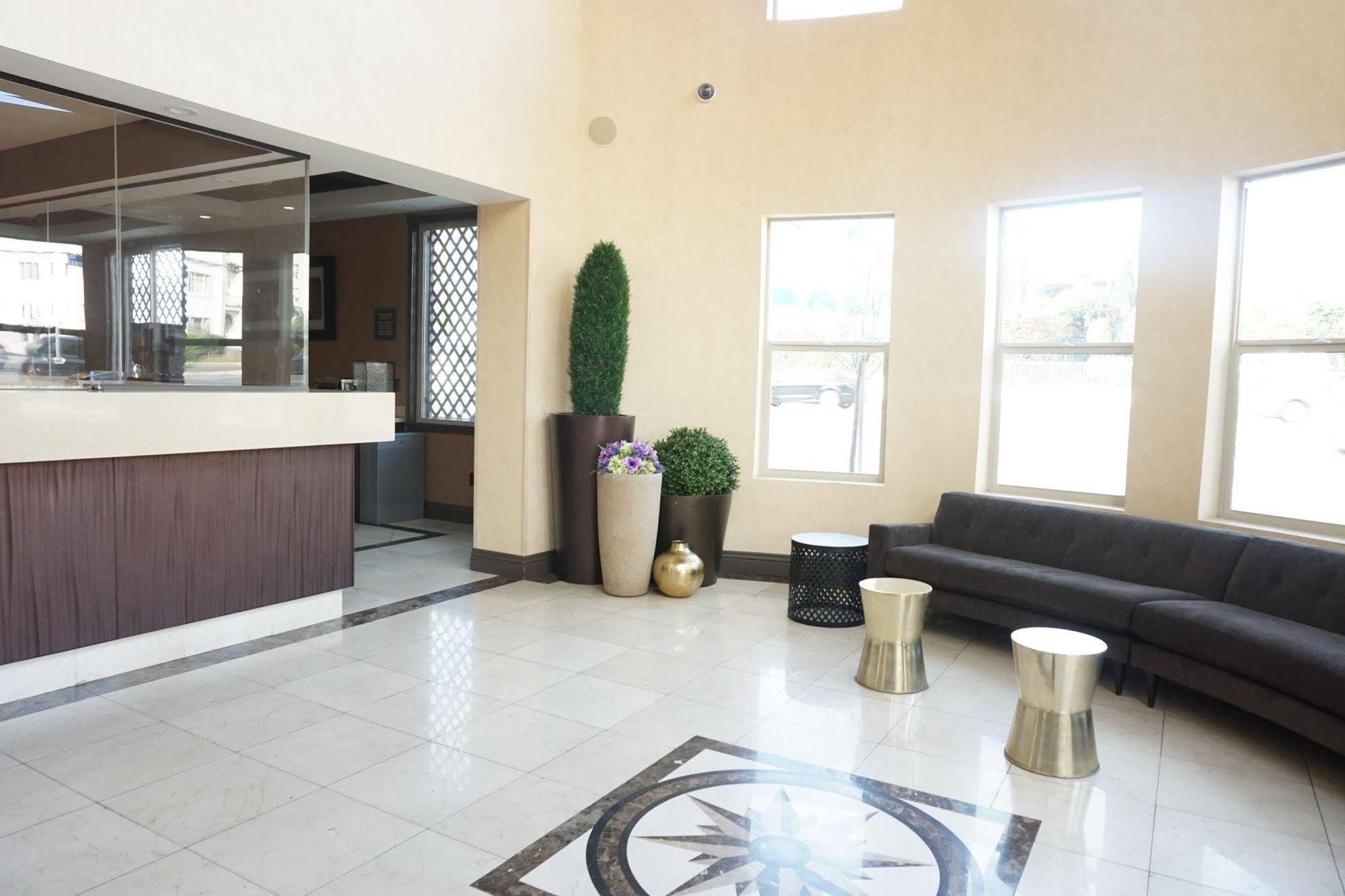 Tuscan Garden Inn Los Angeles Exterior photo